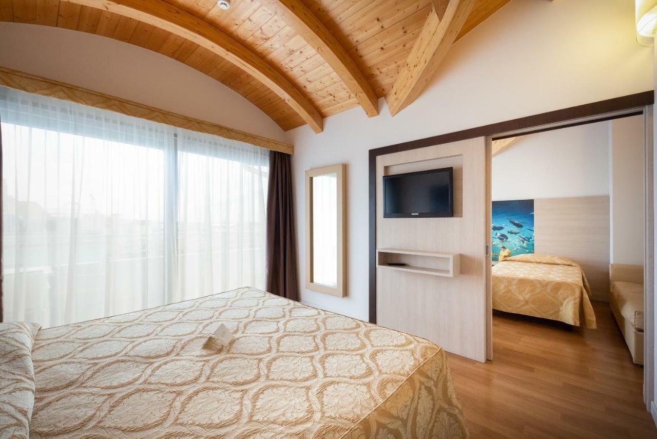 Park Hotel Pineta كاوْرلي المظهر الخارجي الصورة